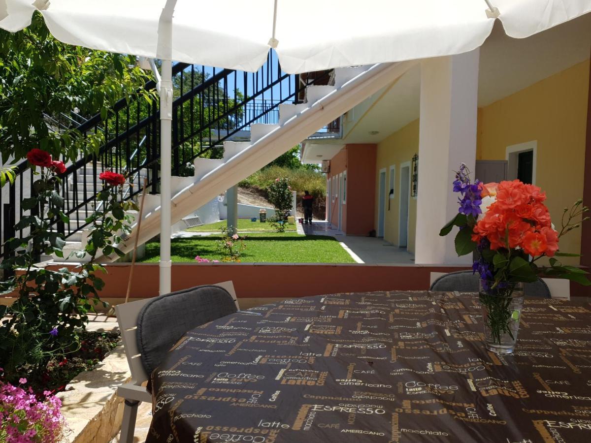 Angelika House 1 Apartment มาราไธอาส ภายนอก รูปภาพ